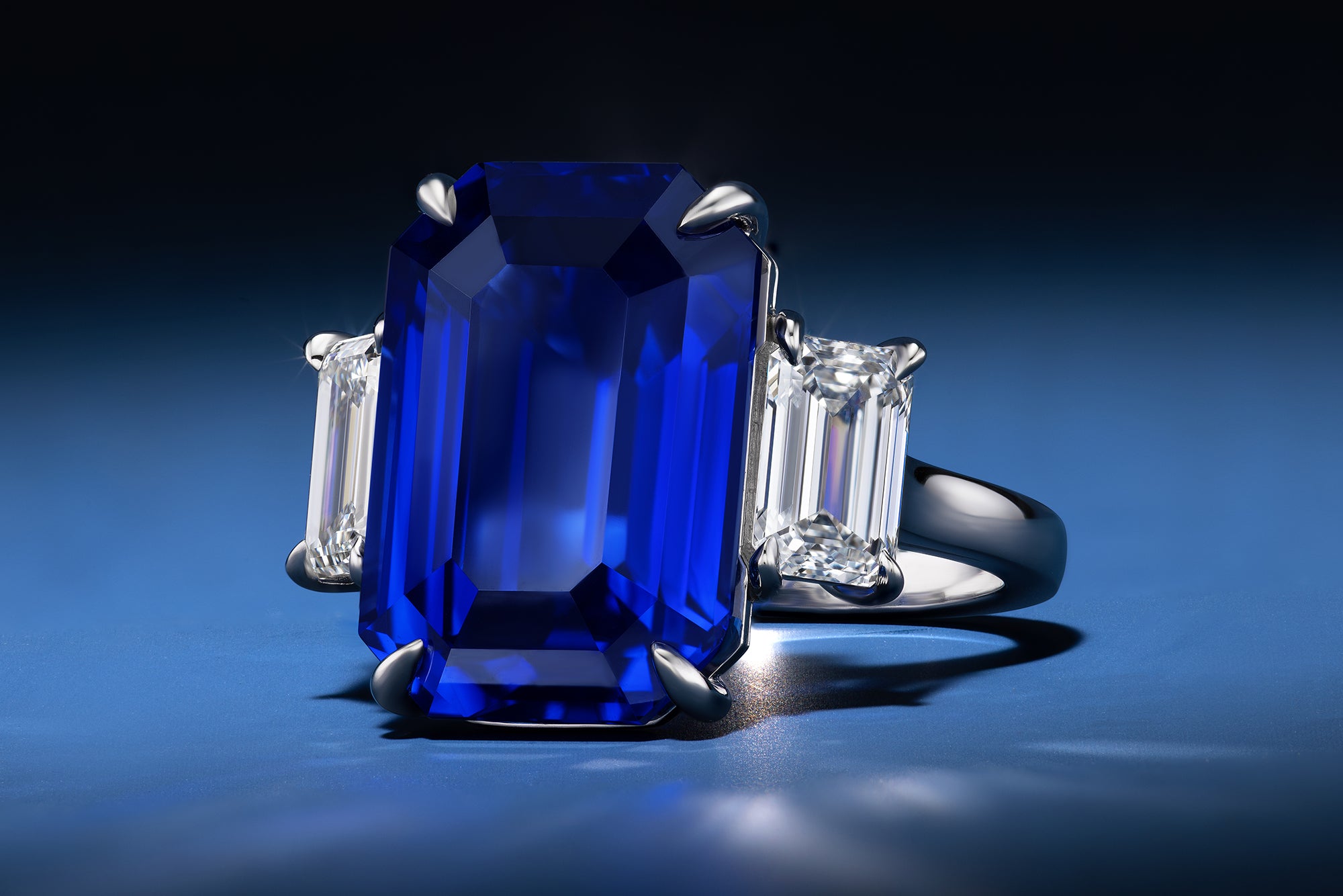 16.03ct Royal Blue Ceylon Sapphire Ring