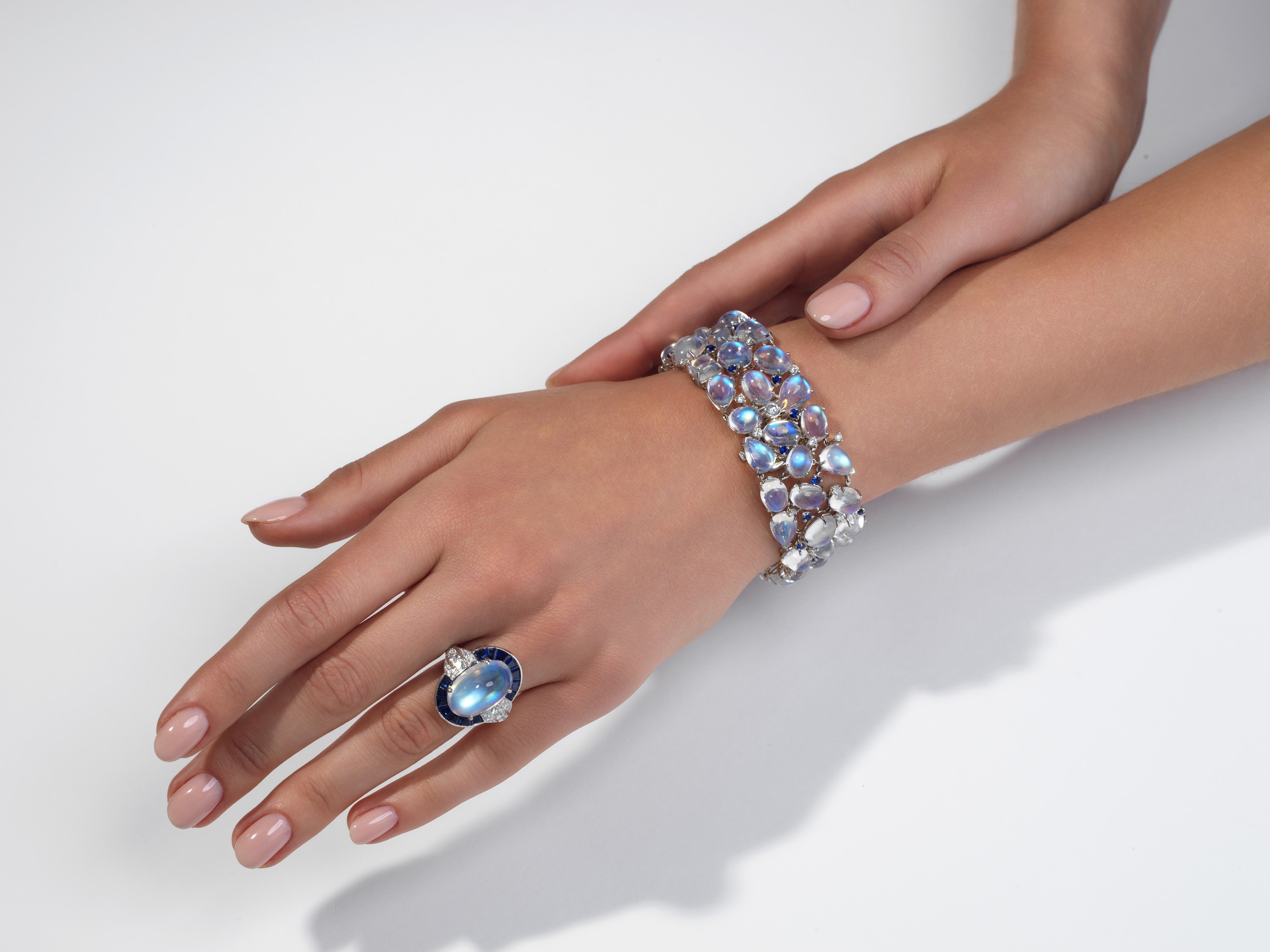 131.48tcw Moonstone Bracelet – Oscar Heyman